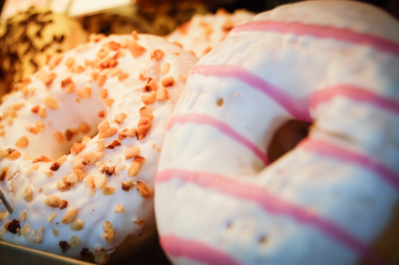 patisserie-BAGNOLS EN FORET-min_donuts_sweets_pastries_pastry_shop_cake_cakes_bakery_eating-987656